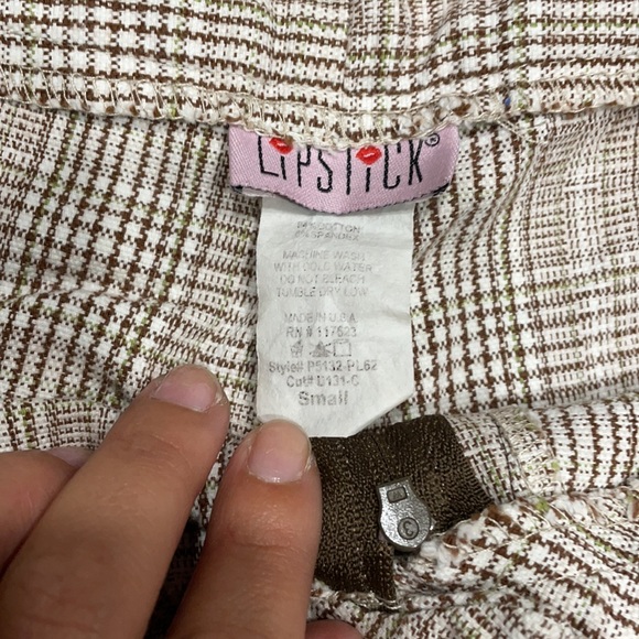 Lipstick brand shorts - Picture 2 of 3